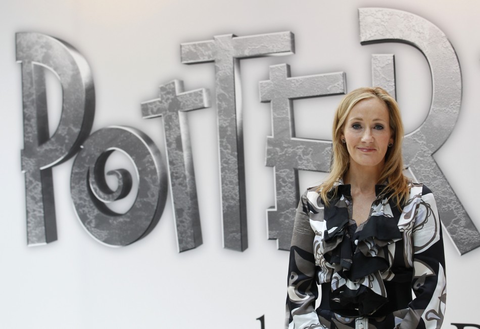 JK Rowling e outros escritores publicam sob pseudônimo