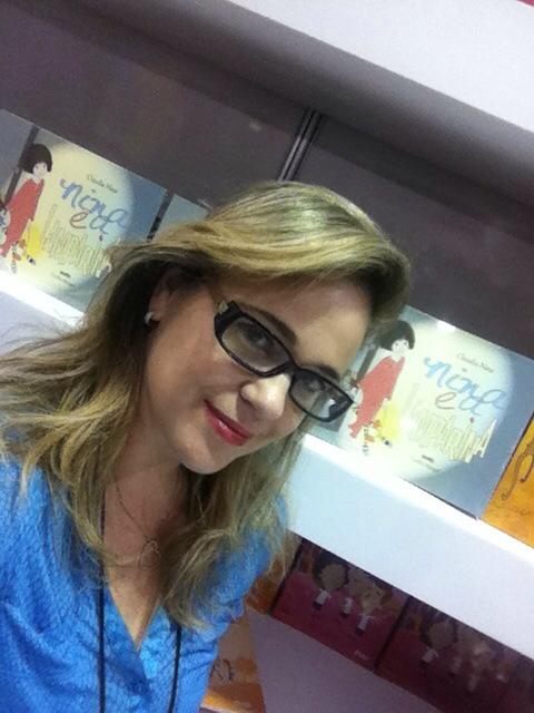Claudia Nina, autora de Nina e a lamparina