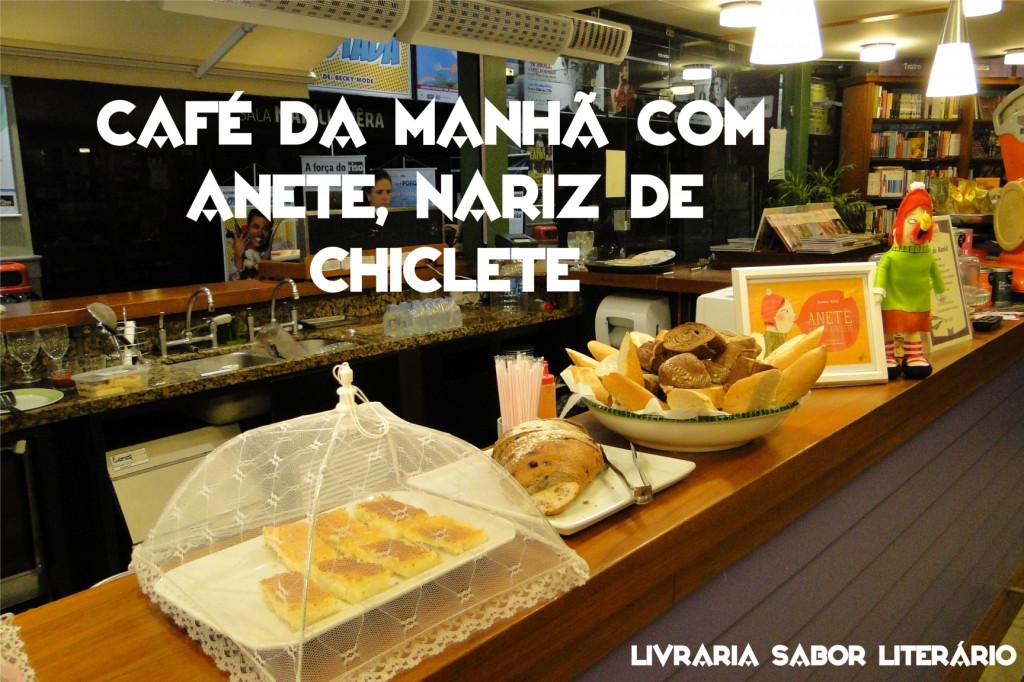 Crianças e adultos saboreiam café da manhã com Anete